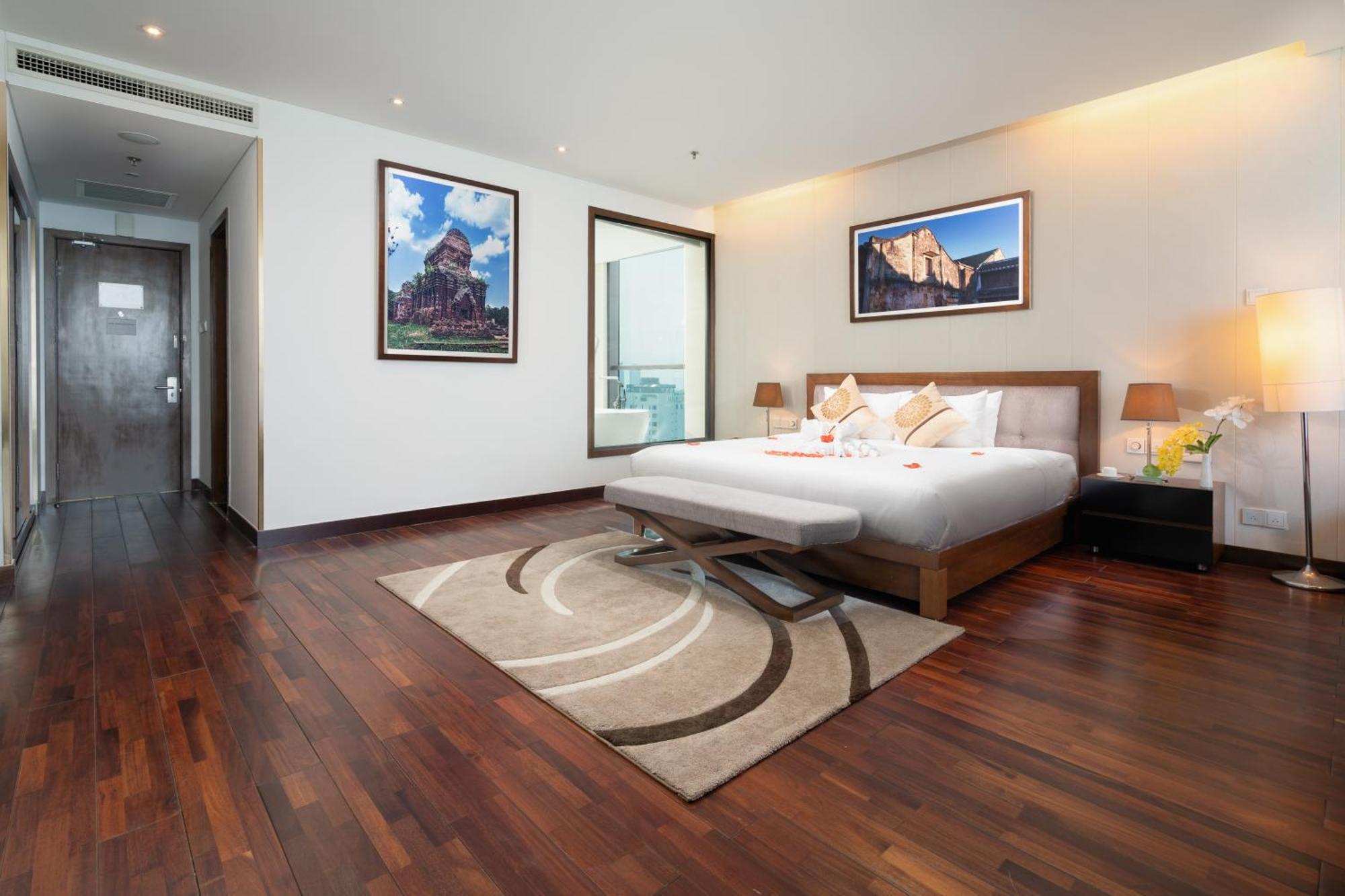 Grand Tourane Hotel Da Nang Zewnętrze zdjęcie