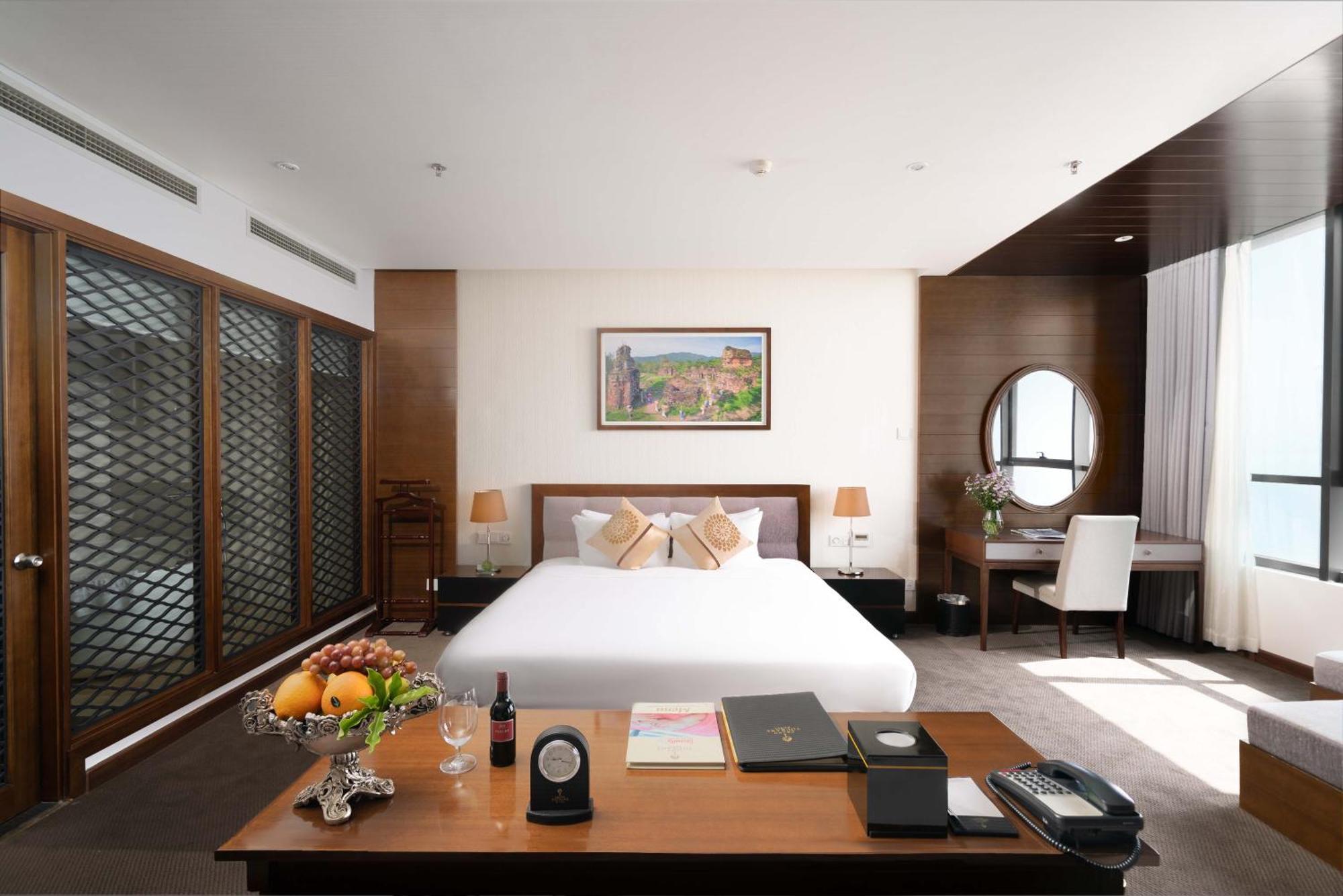 Grand Tourane Hotel Da Nang Zewnętrze zdjęcie